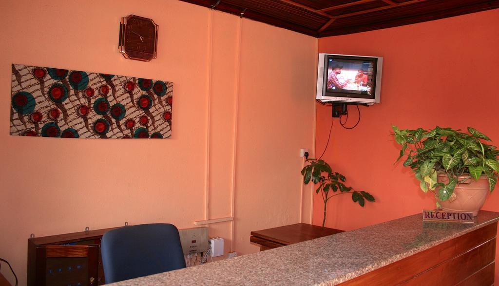 Hotel Acacia Kampala Exteriör bild